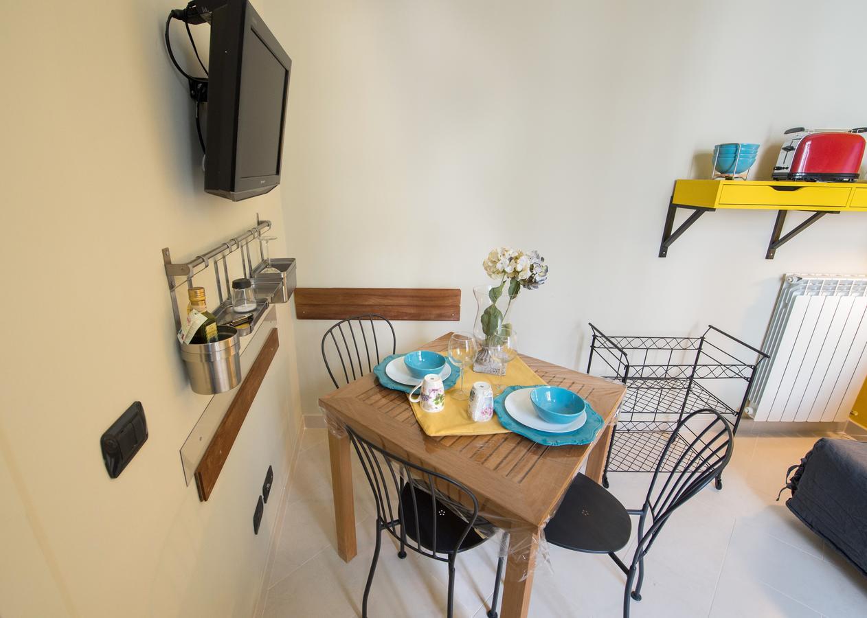 נאפולי Duomo Regina Apartments מראה חיצוני תמונה