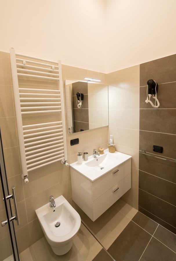 נאפולי Duomo Regina Apartments מראה חיצוני תמונה